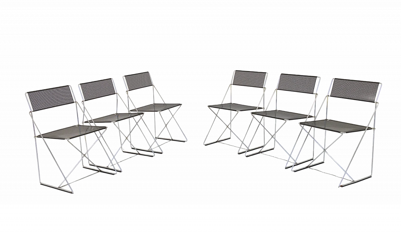 6 Stackable chairs in chromed and black varnished metal, 1980s 15