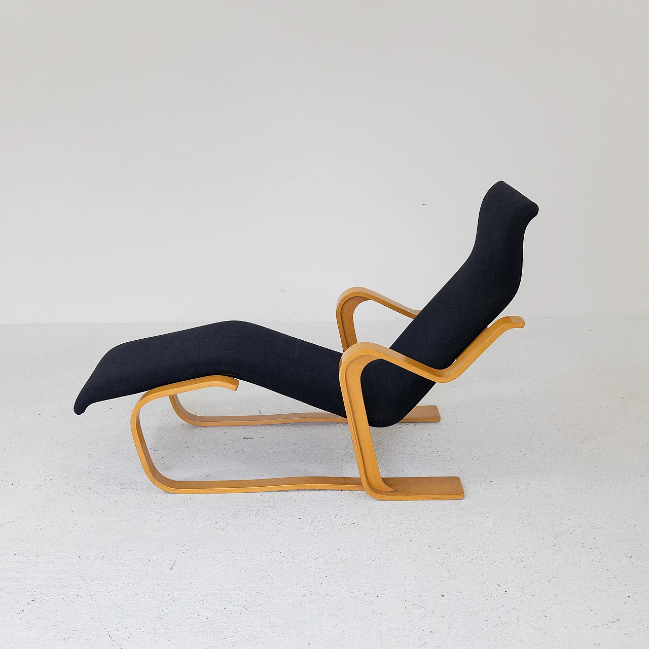 Chaise longue Isokon di Marcel Breuer per Knoll, anni '80 3