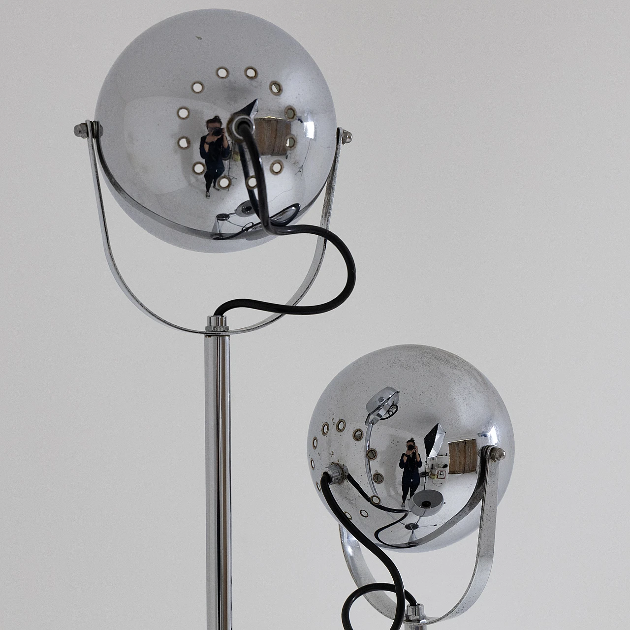 Chromed and black metal three-light floor lamp, 1970s 6