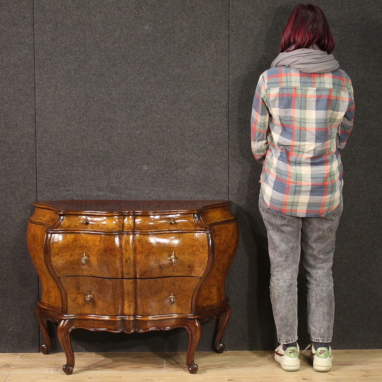 Dresser in walnut, briar & beech wood with two drawers & curled feet 2