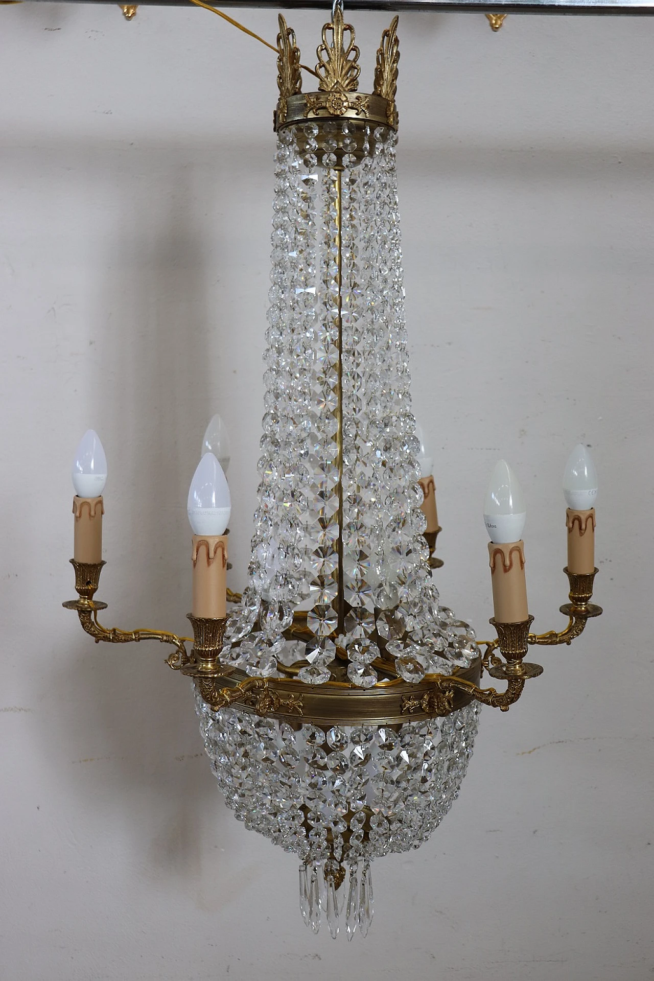 Empire style gilded bronze and crystal chandelier, late 19th century 3