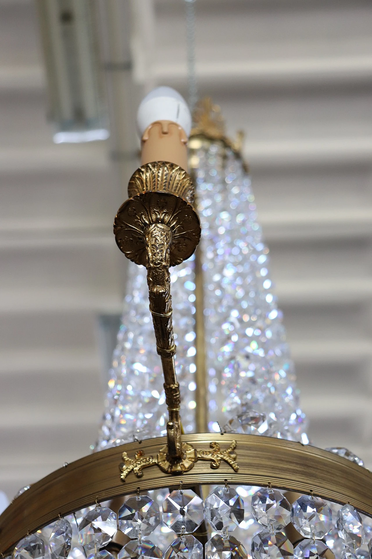 Empire style gilded bronze and crystal chandelier, late 19th century 12