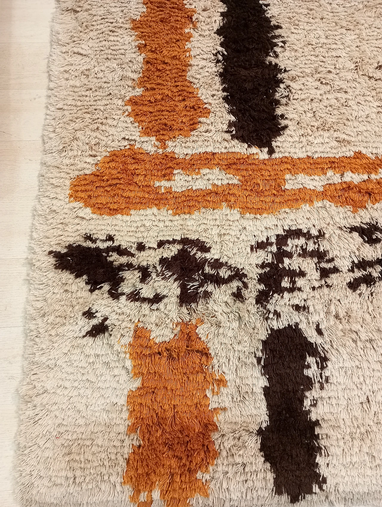 Wool rug attributed to Luciano Frigerio, 1960s 8