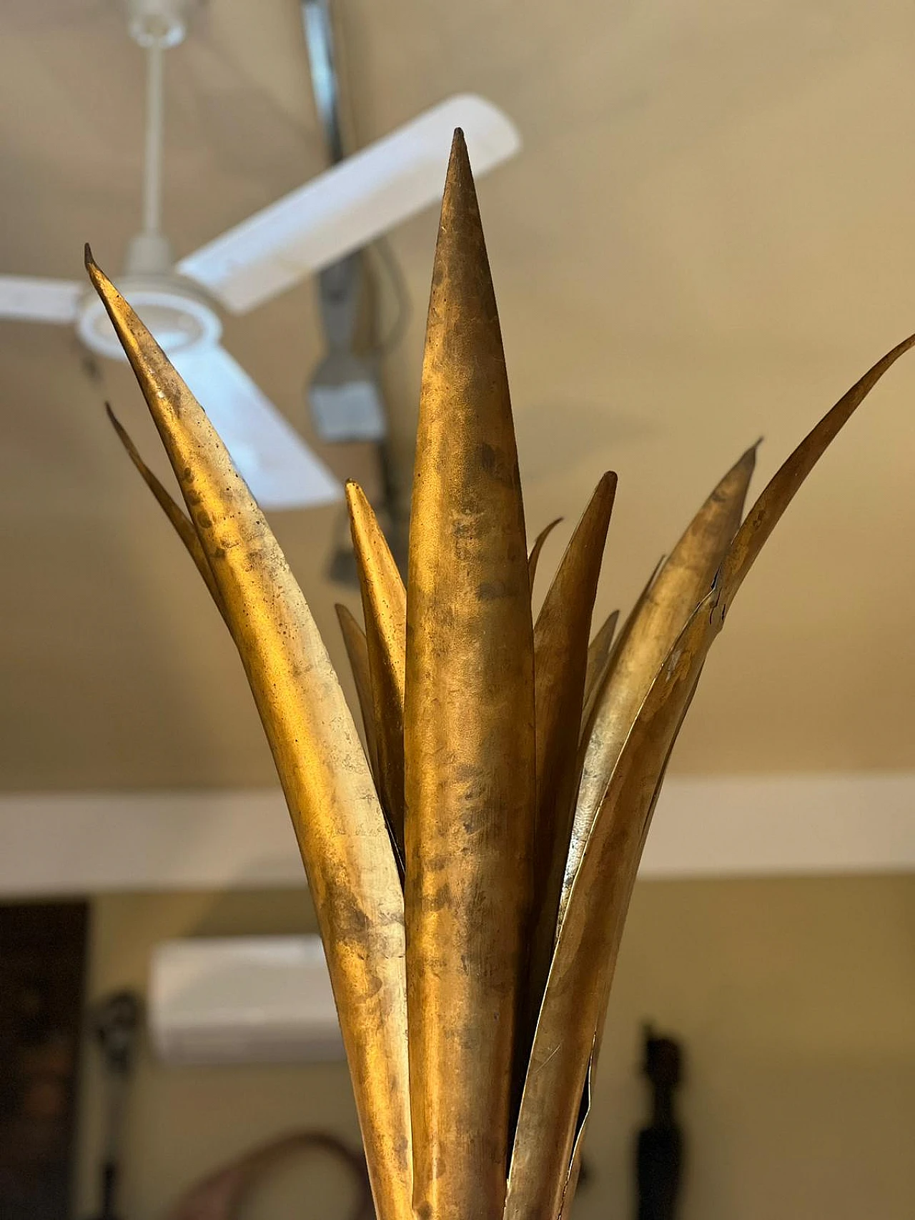 Pair of cast iron vases with agaves and gold leaf, 1930s 3