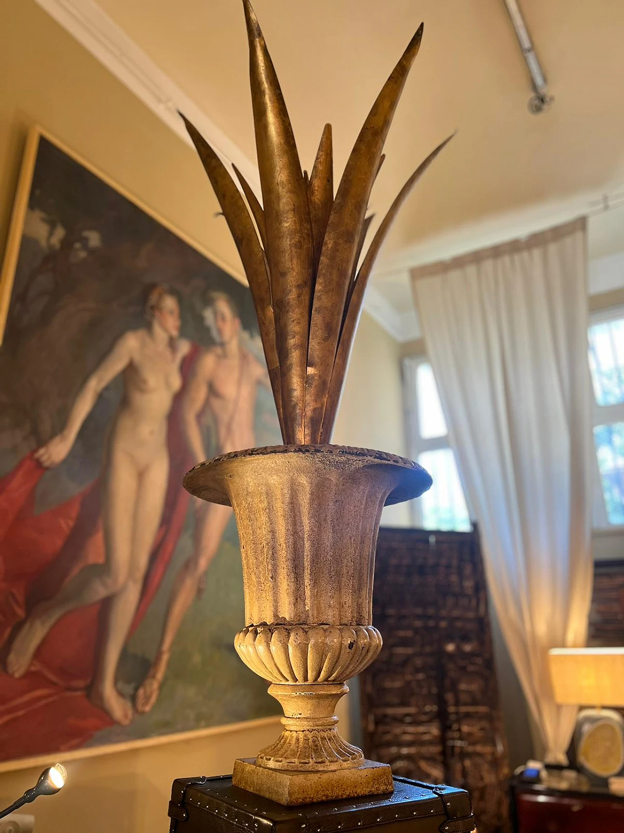 Pair of cast iron vases with agaves and gold leaf, 1930s 4