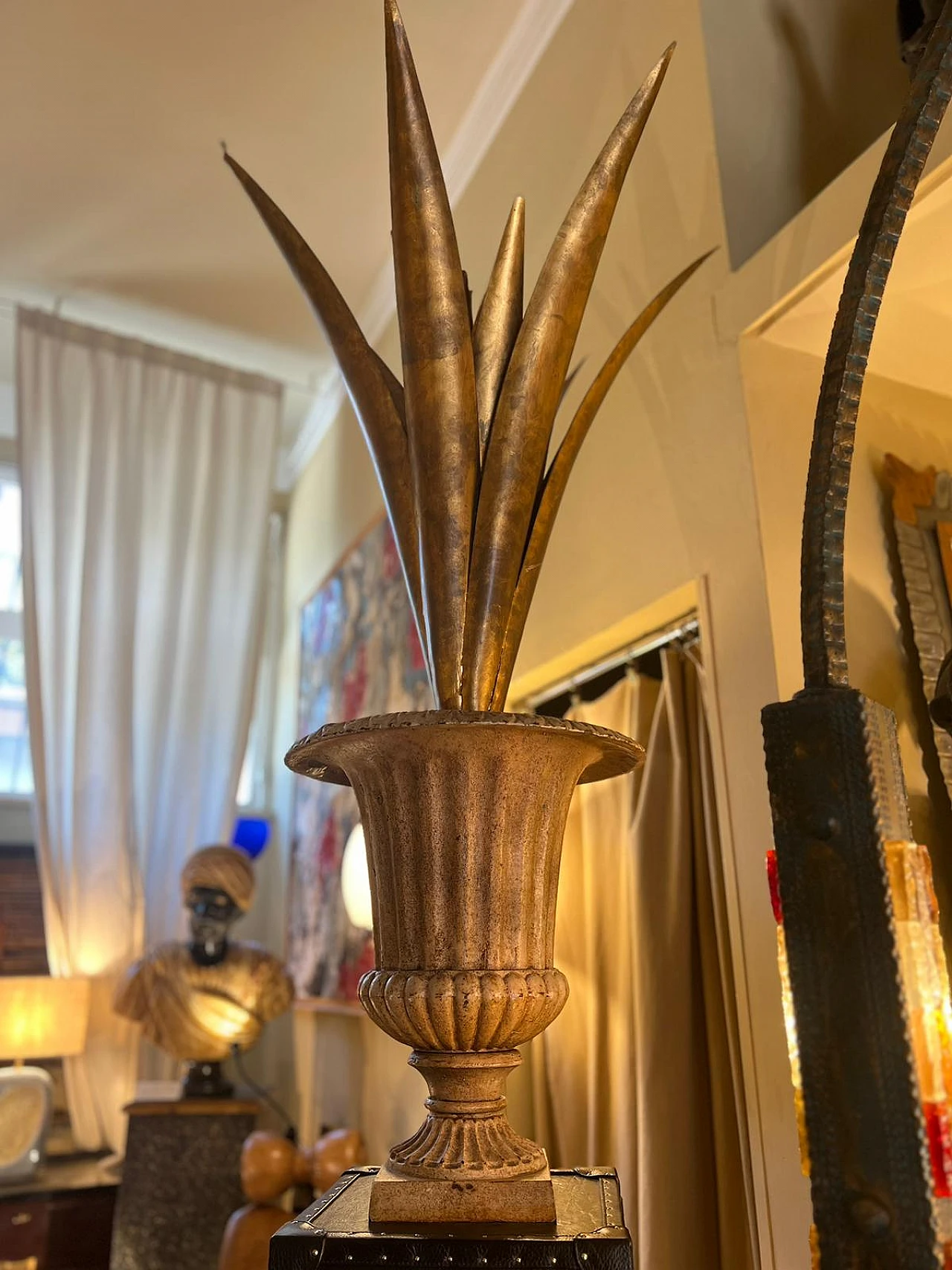 Pair of cast iron vases with agaves and gold leaf, 1930s 5