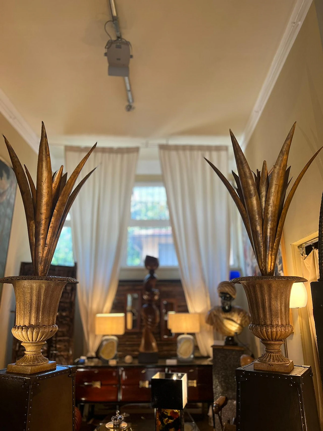 Pair of cast iron vases with agaves and gold leaf, 1930s 6