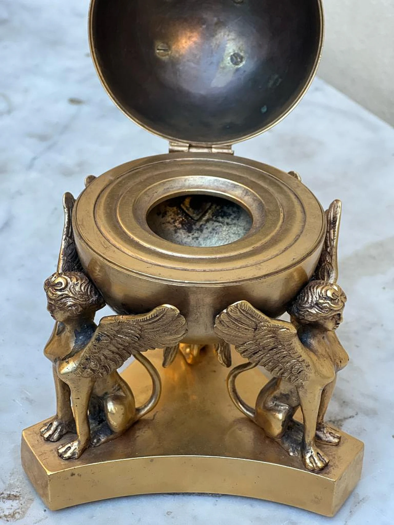 Bronze inkwell with figures, 19th century 6