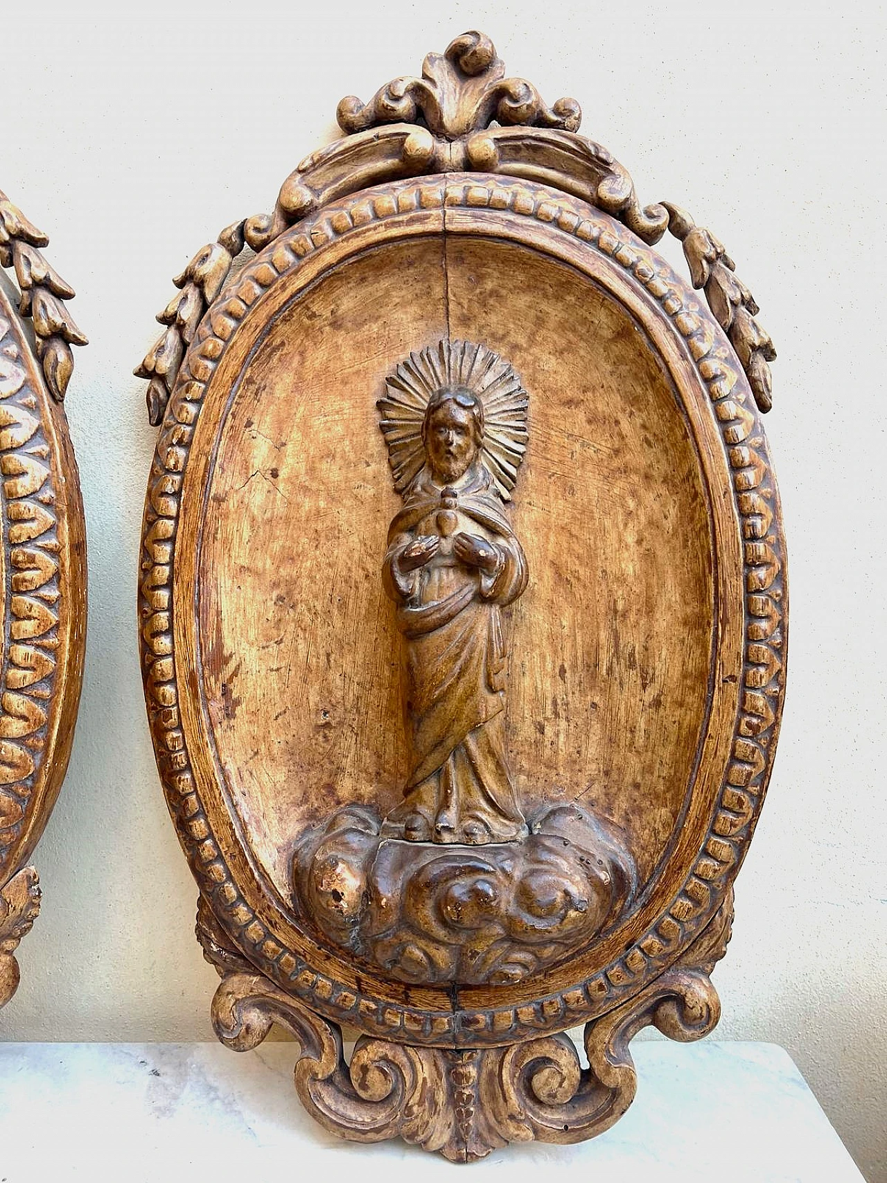 Pair of saints, wooden sculptures, 19th century 3