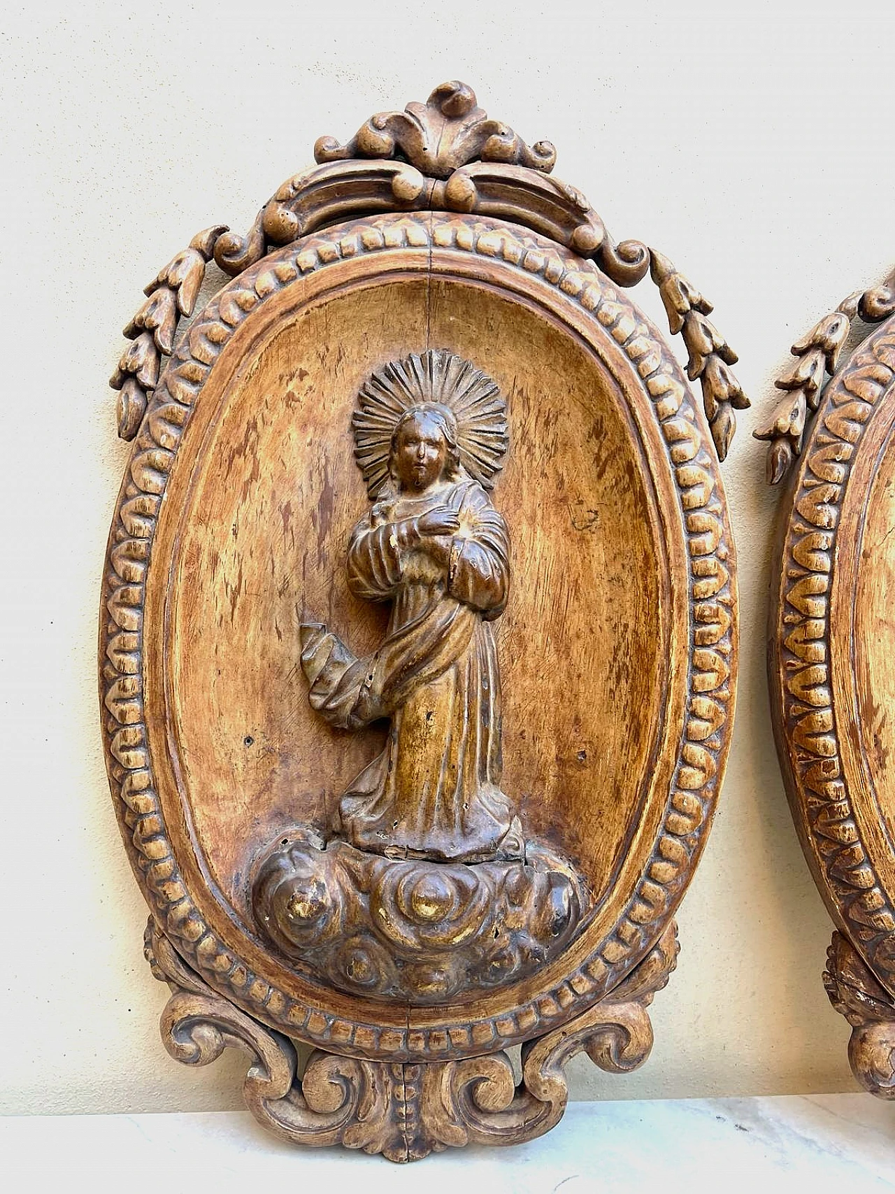 Pair of saints, wooden sculptures, 19th century 4