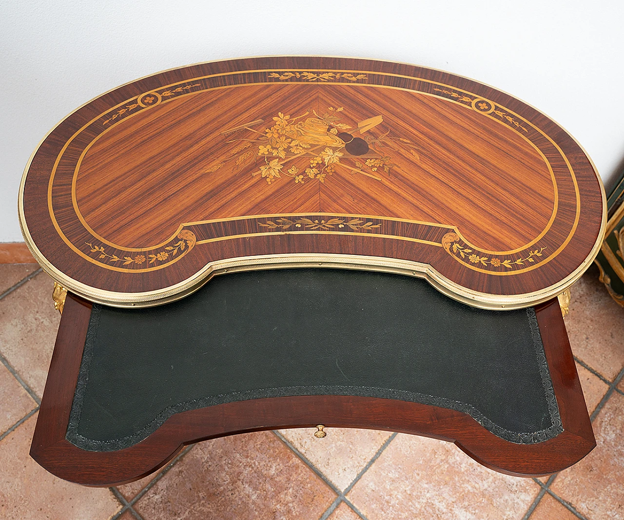 Exotic woods coffee table chiseled gilded bronze details, 19th century 2