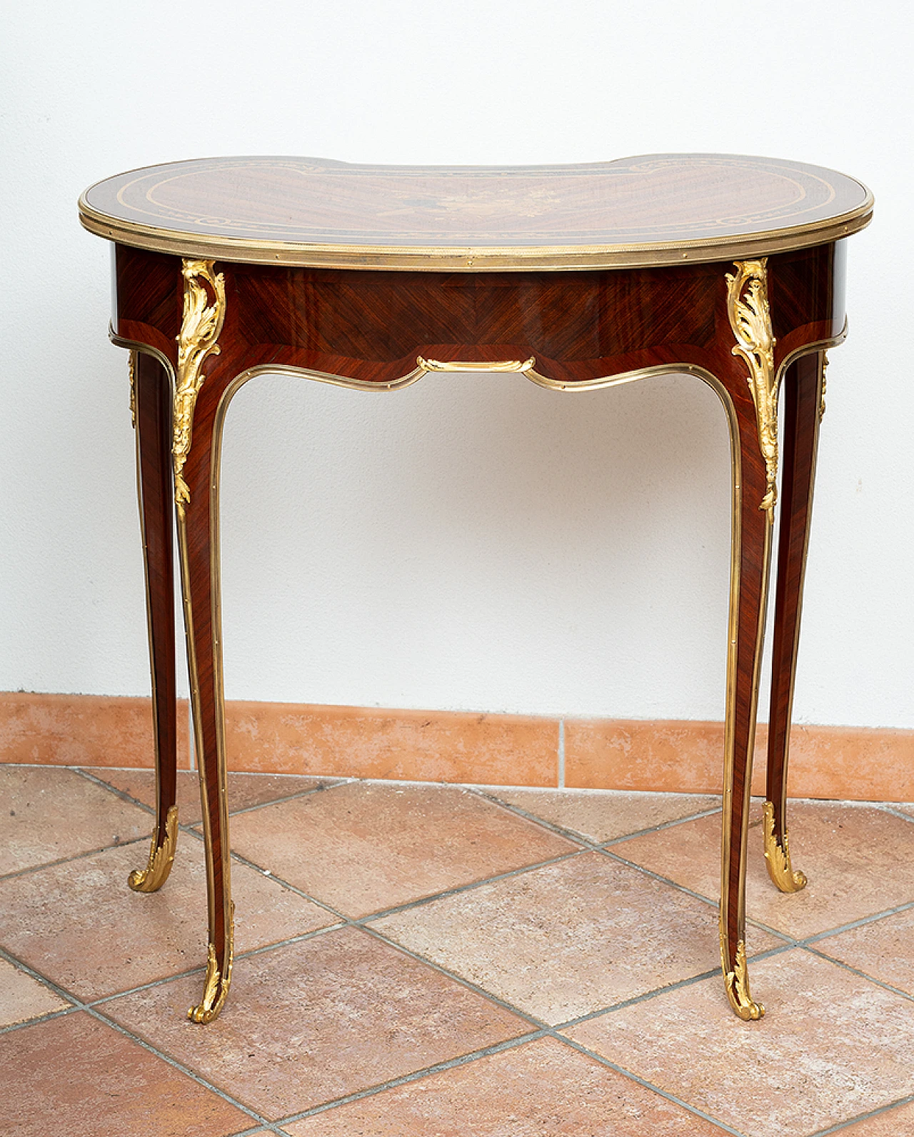 Exotic woods coffee table chiseled gilded bronze details, 19th century 6