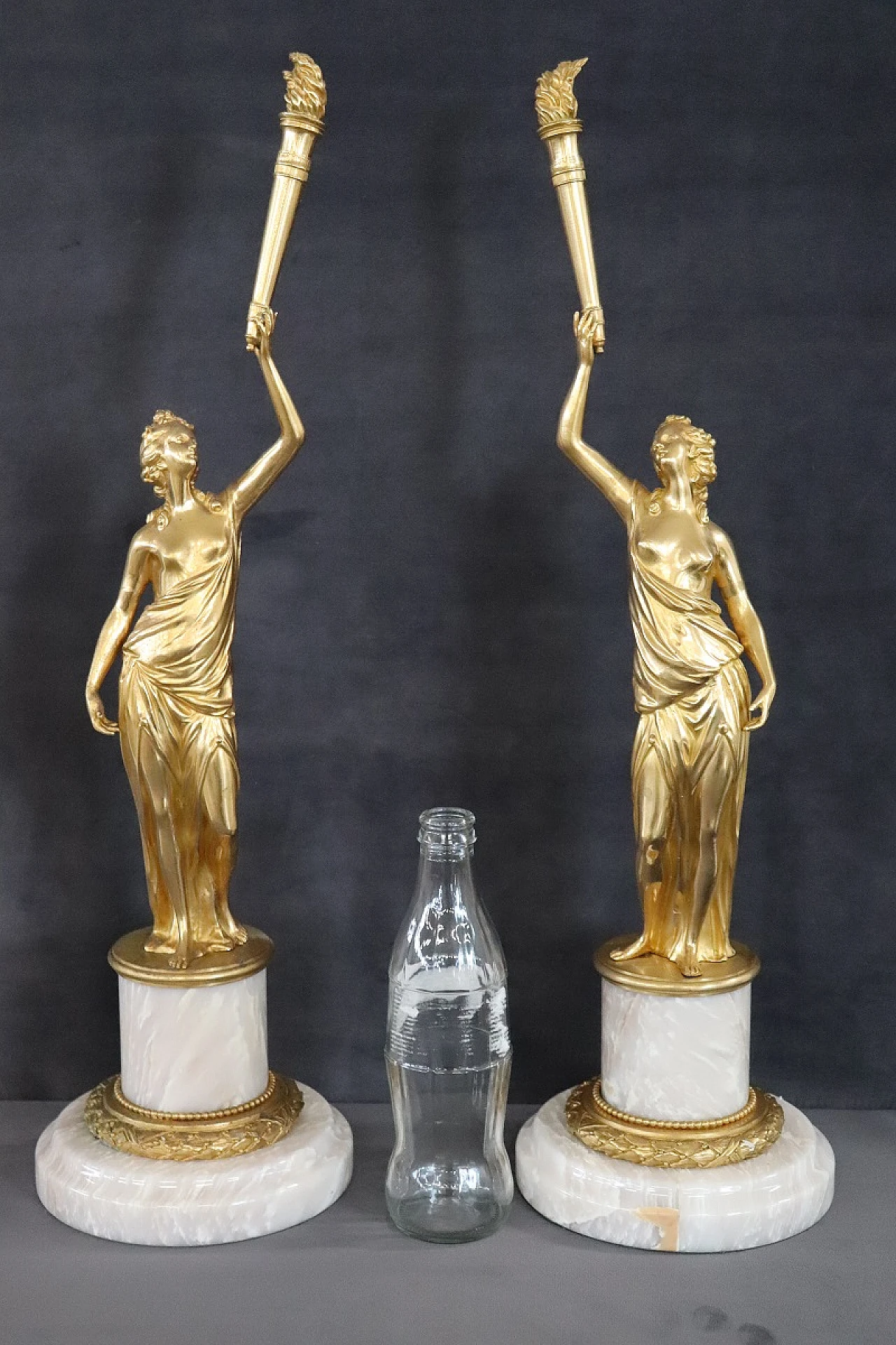 Pair of gilded bronzes on alabaster base, 1930s 2