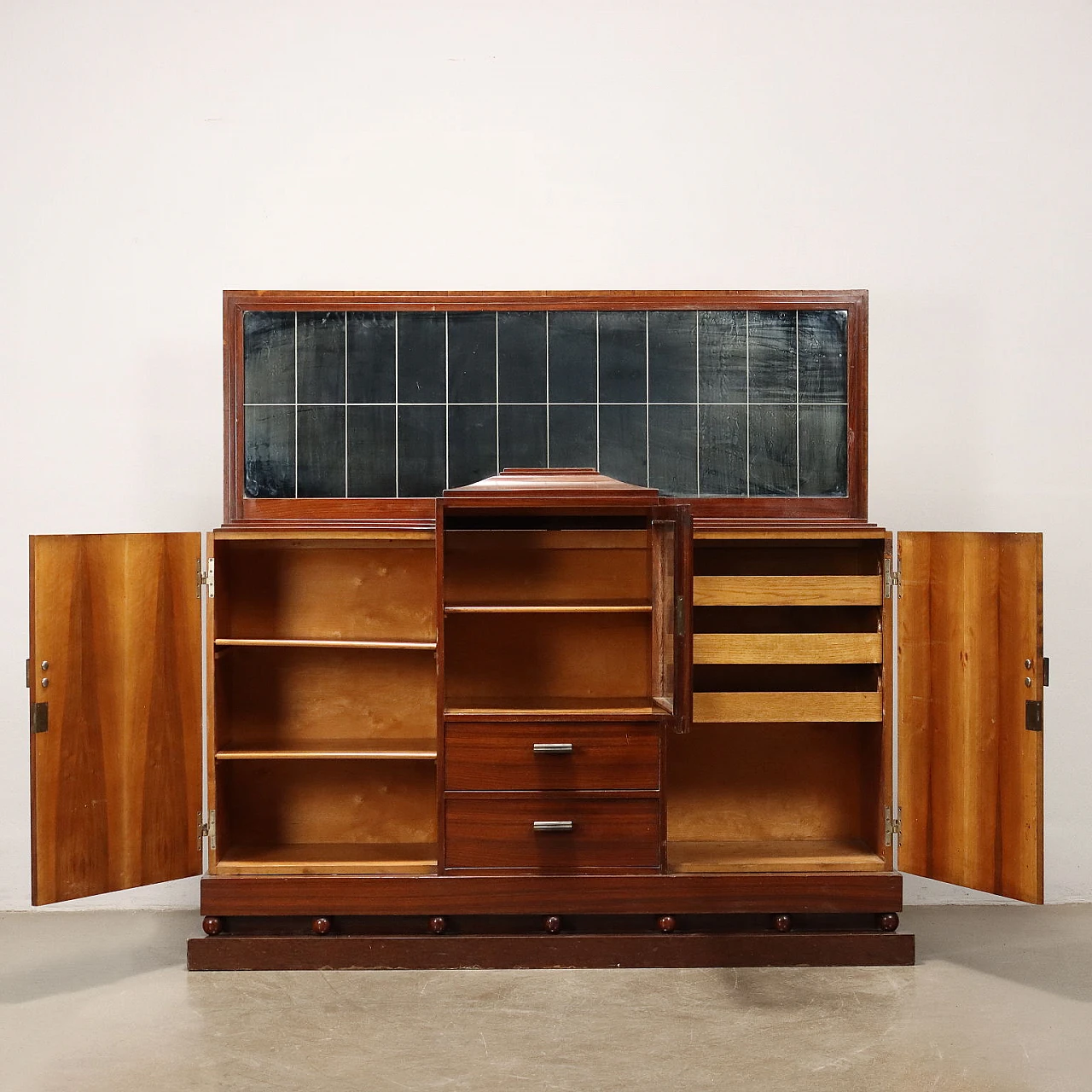 Walnut and burl veneer sideboard with mirror and hinged doors, 1920s 3