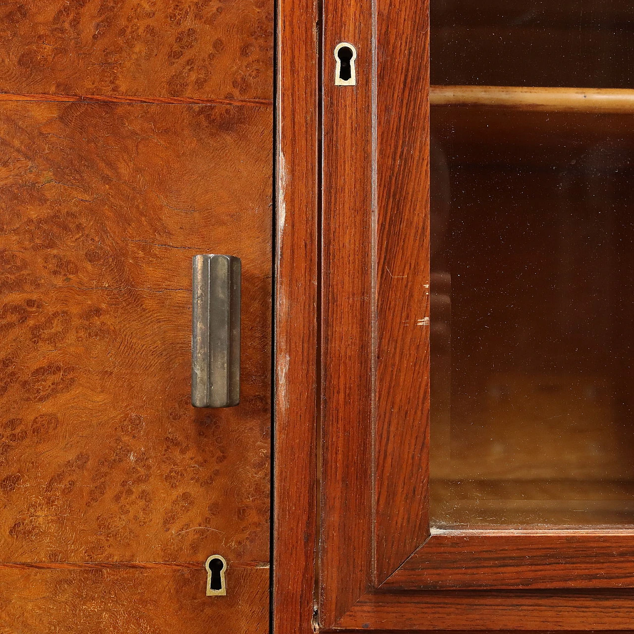 Walnut and burl veneer sideboard with mirror and hinged doors, 1920s 9