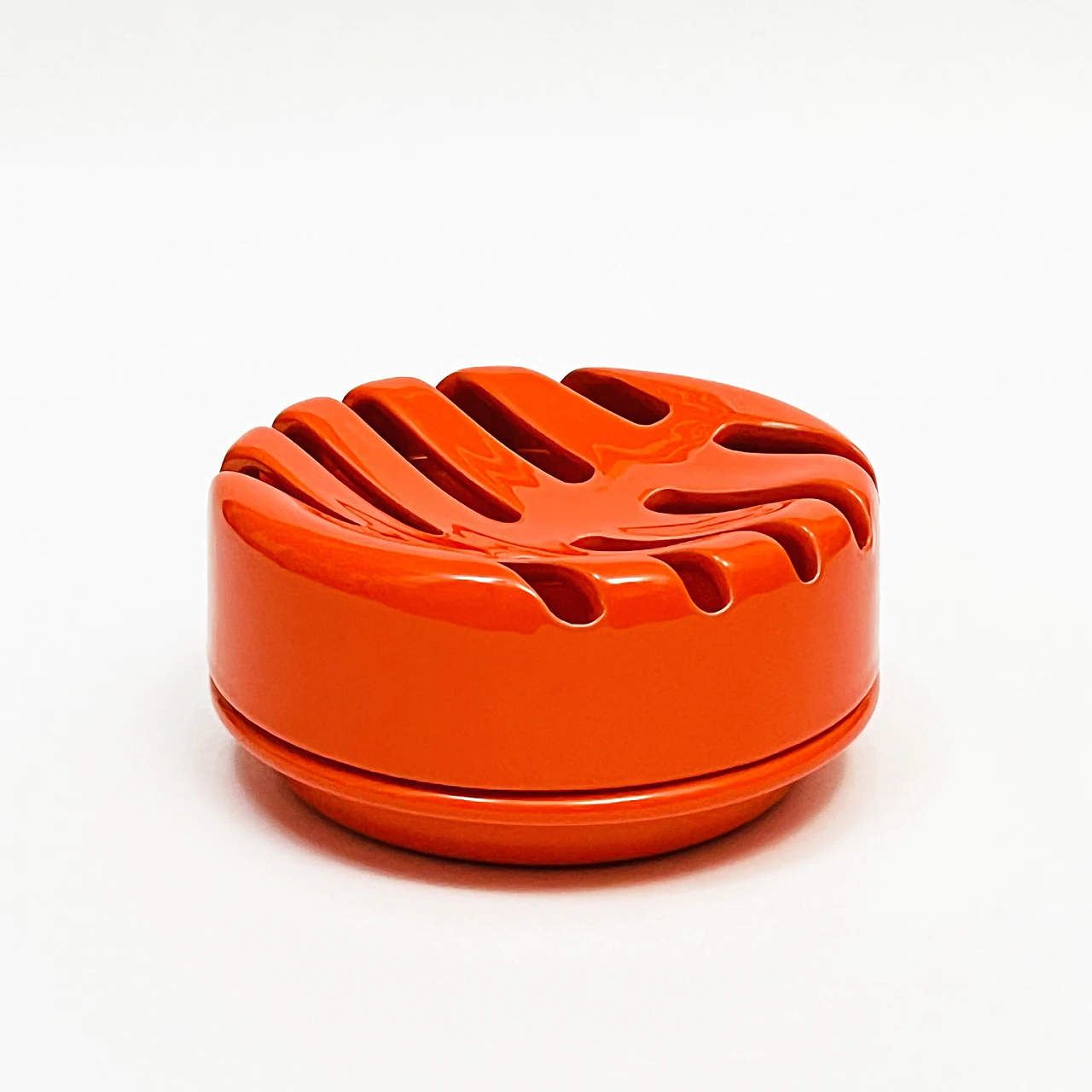 Ceramic ashtray by Liisi Beckmann for Gabbianelli, 1960s 3