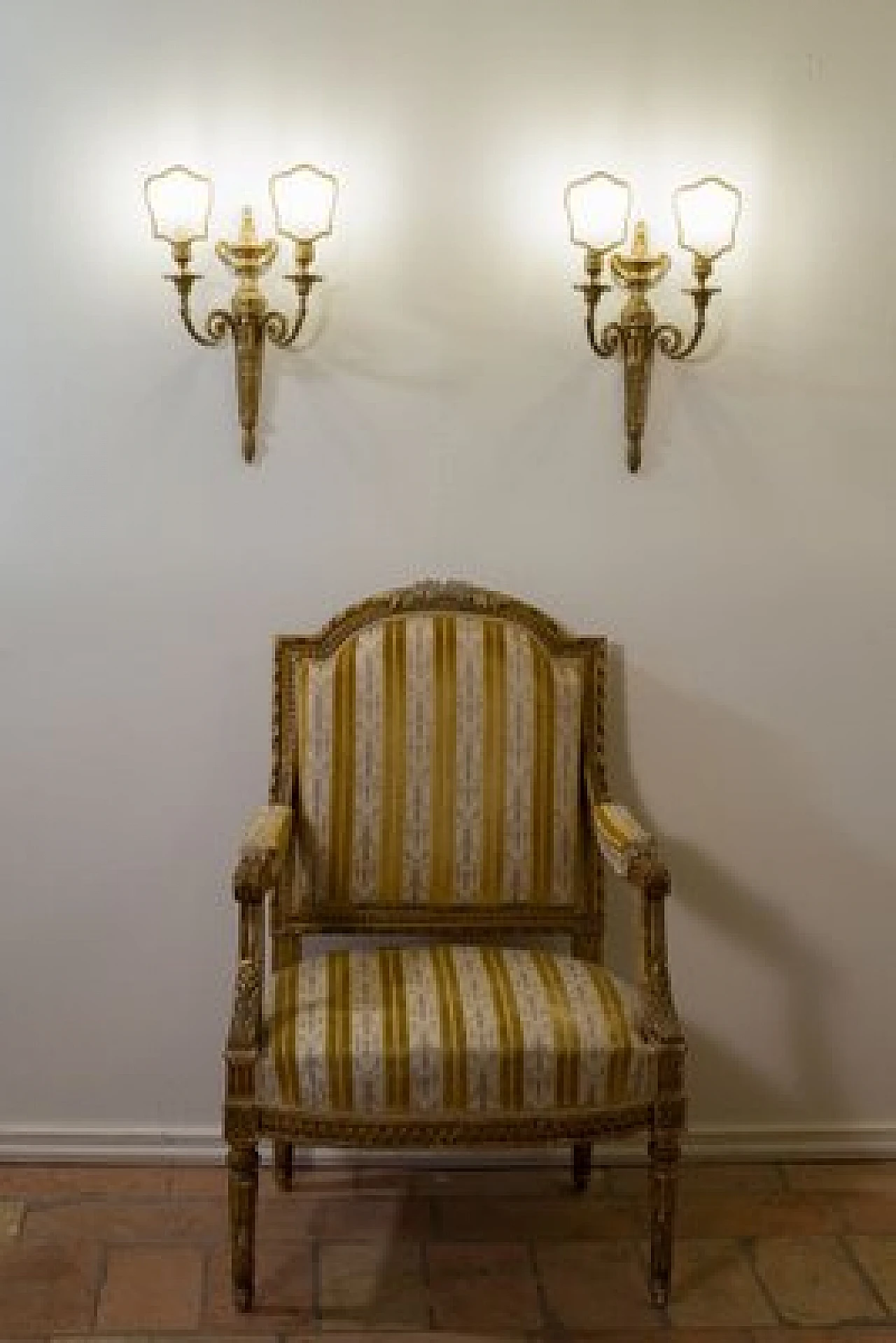 Pair of wall sconces in Louis XVI style, 1940s 4