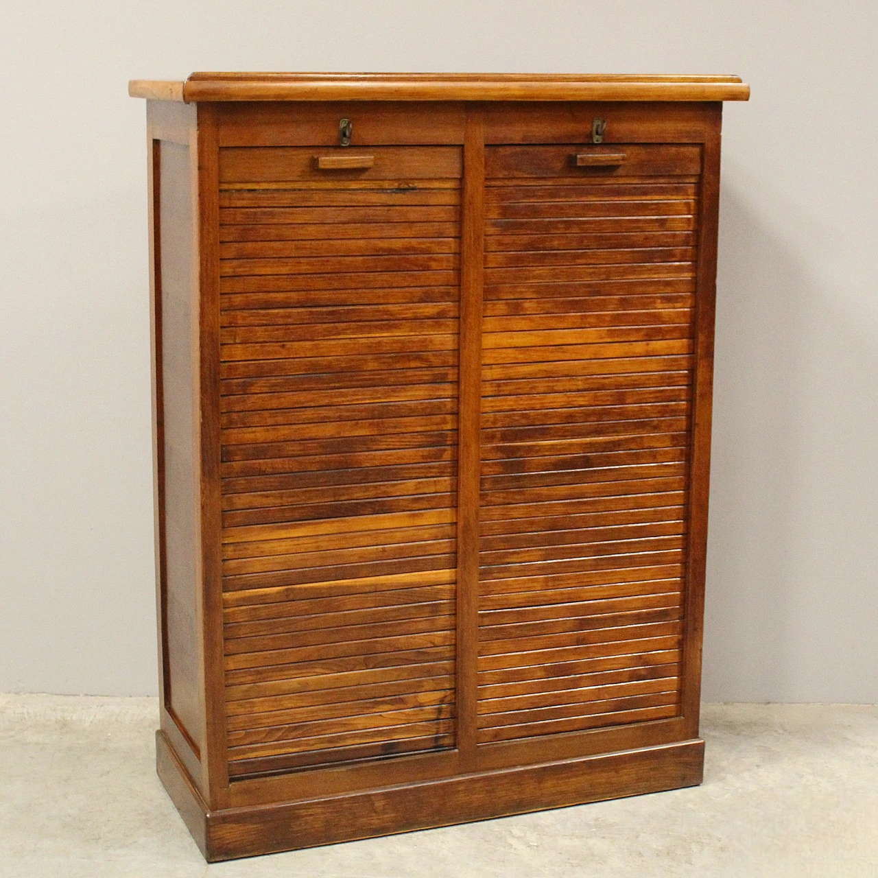 Double shutter oak file cabinet, early 20th century 1