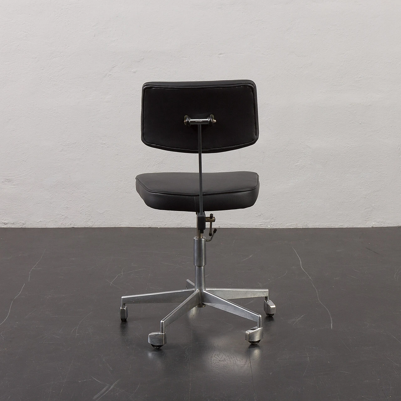 Chromed metal and black leather office chair by Labofa, 1960s 7