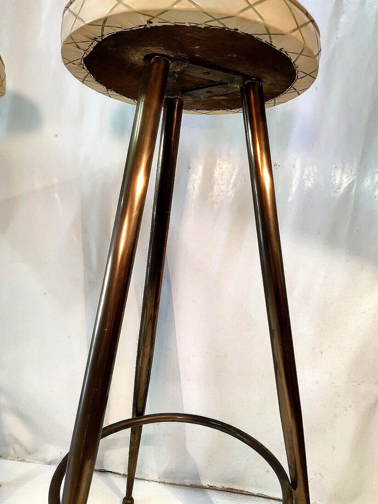 Pair of brass stools in Gio Ponti style, 1950s 6