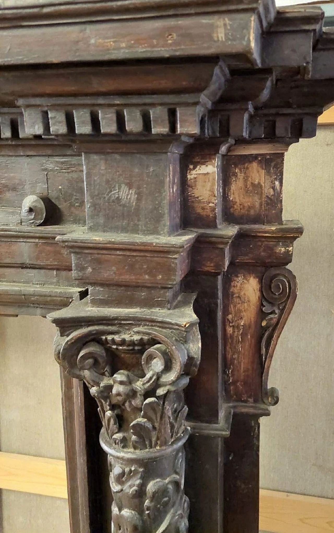 Renaissance carved wood aedicula, early 17th century 9