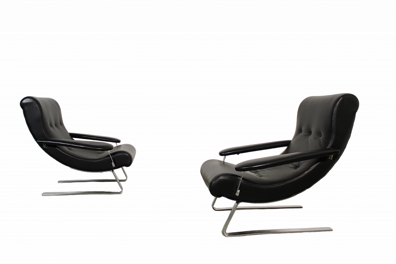 Pair of leather & iron armchairs by G. Bonzani for Tecnosalotto, 1970s 7