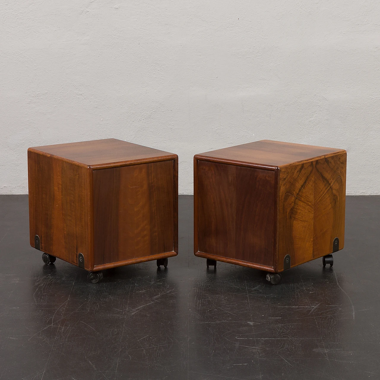 Pair of walnut bedside tables by Fabio Lenci for Bernini, 1970s 6