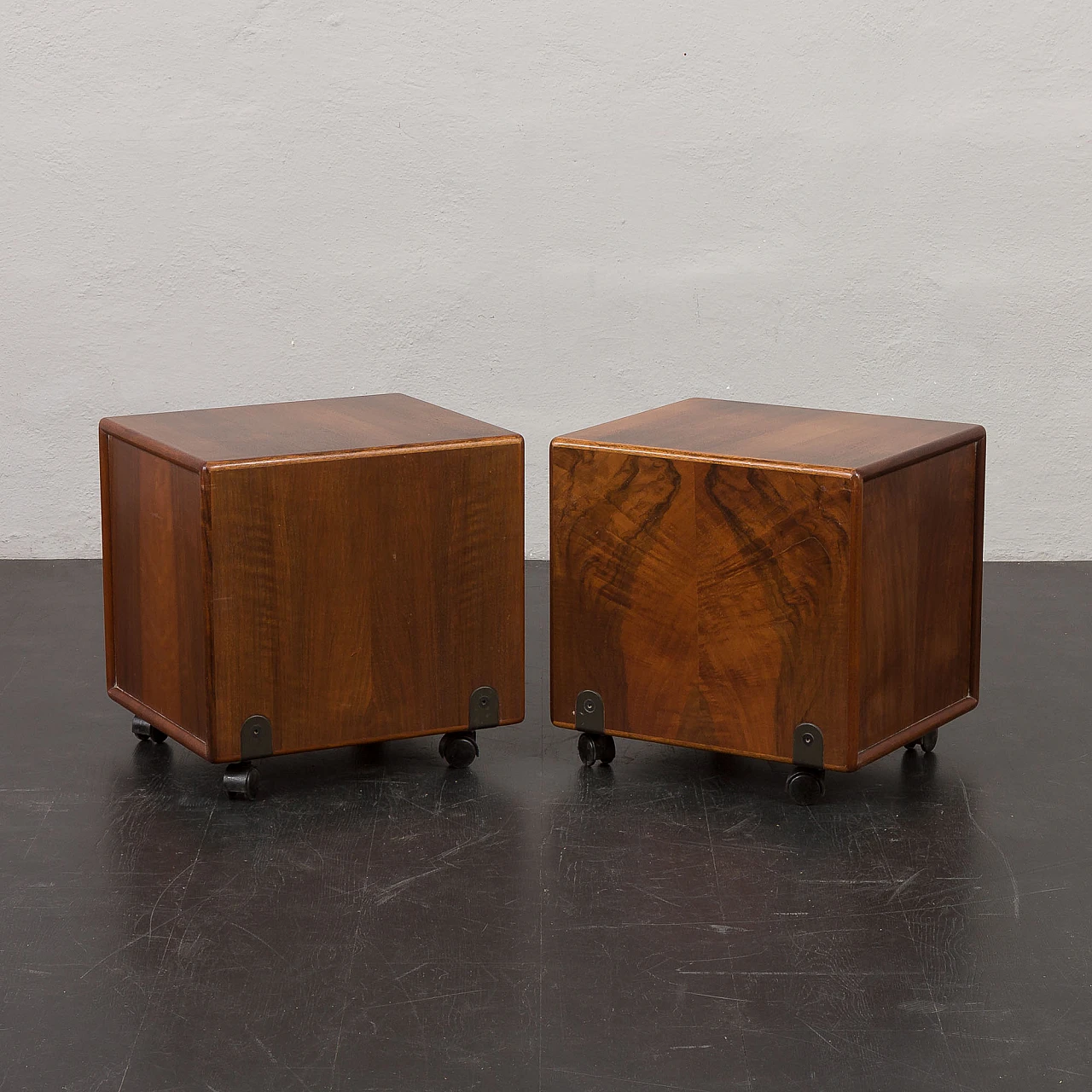 Pair of walnut bedside tables by Fabio Lenci for Bernini, 1970s 8