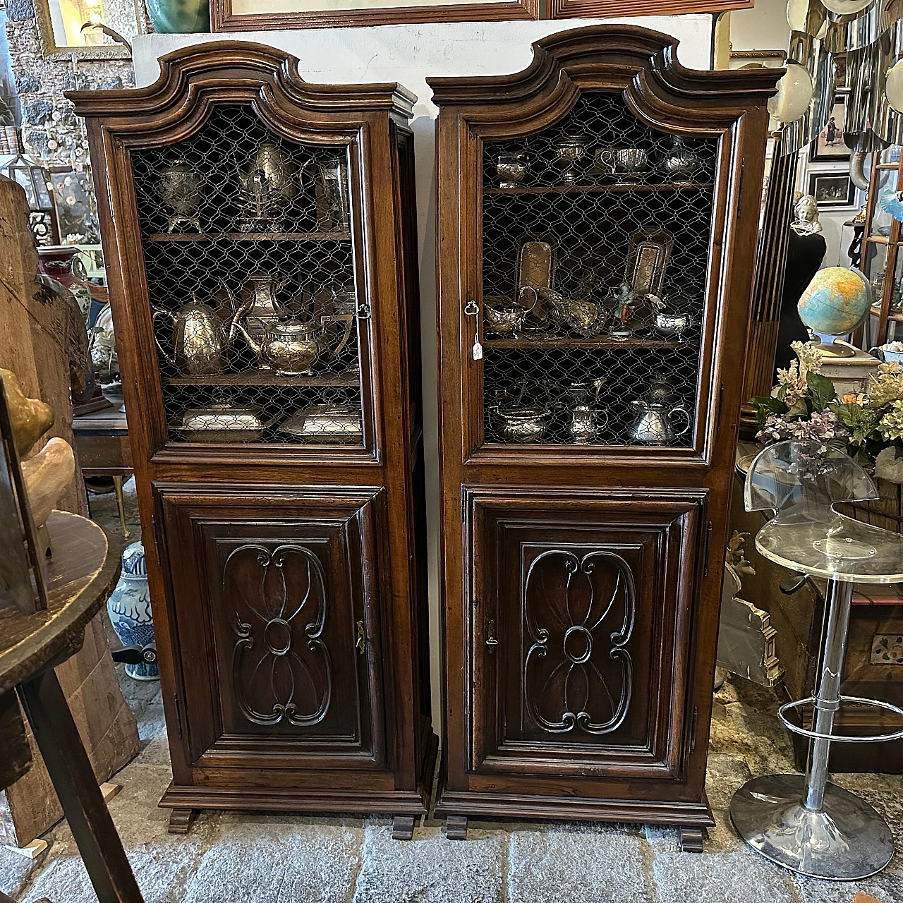 Pair of Louis XVI walnut sideboards, 18th century 2