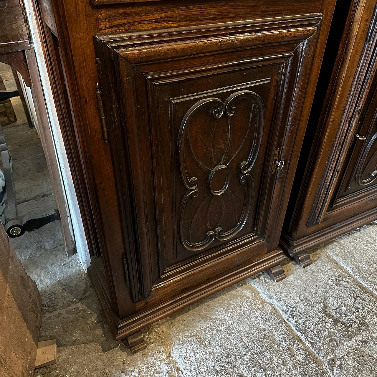 Pair of Louis XVI walnut sideboards, 18th century 5