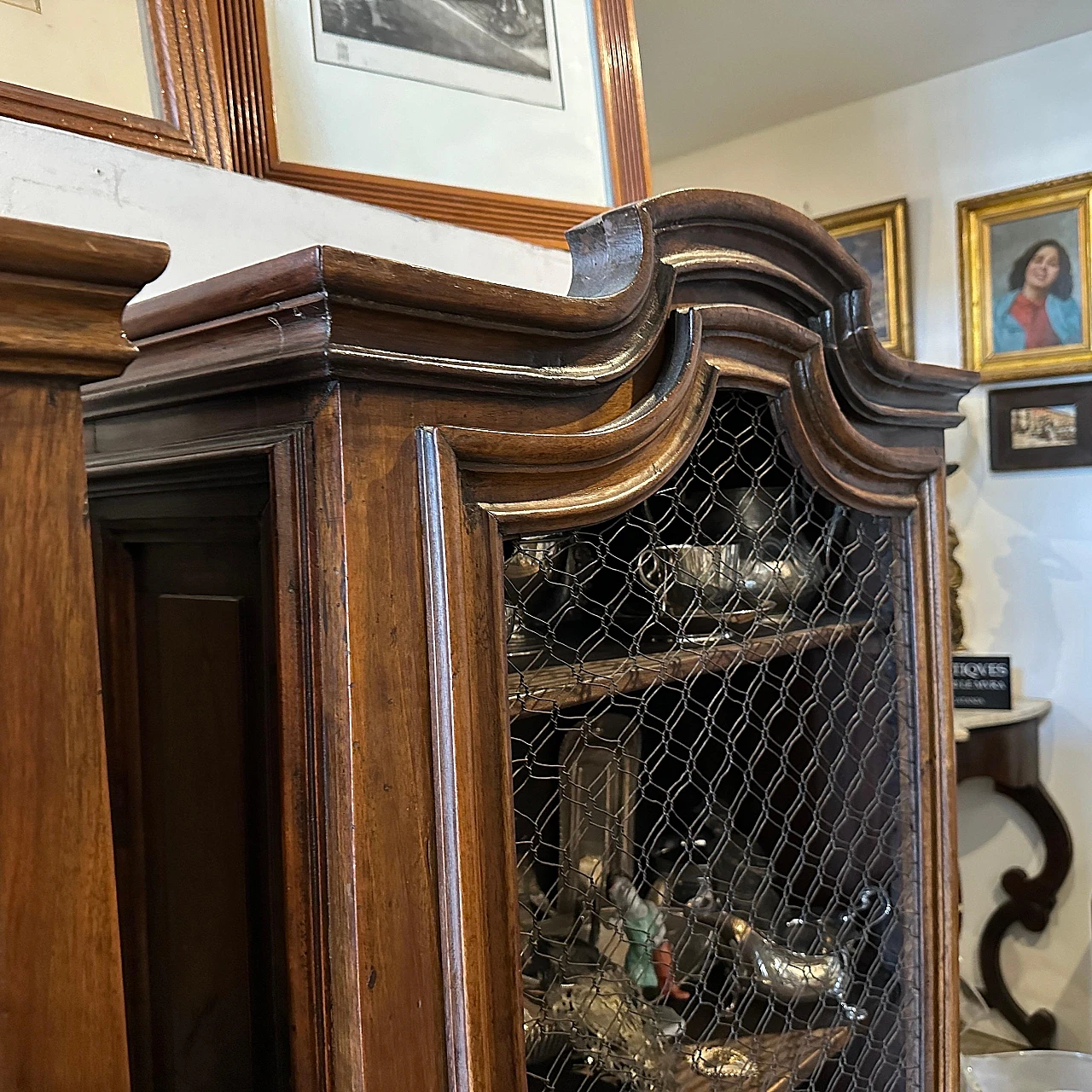 Pair of Louis XVI walnut sideboards, 18th century 6