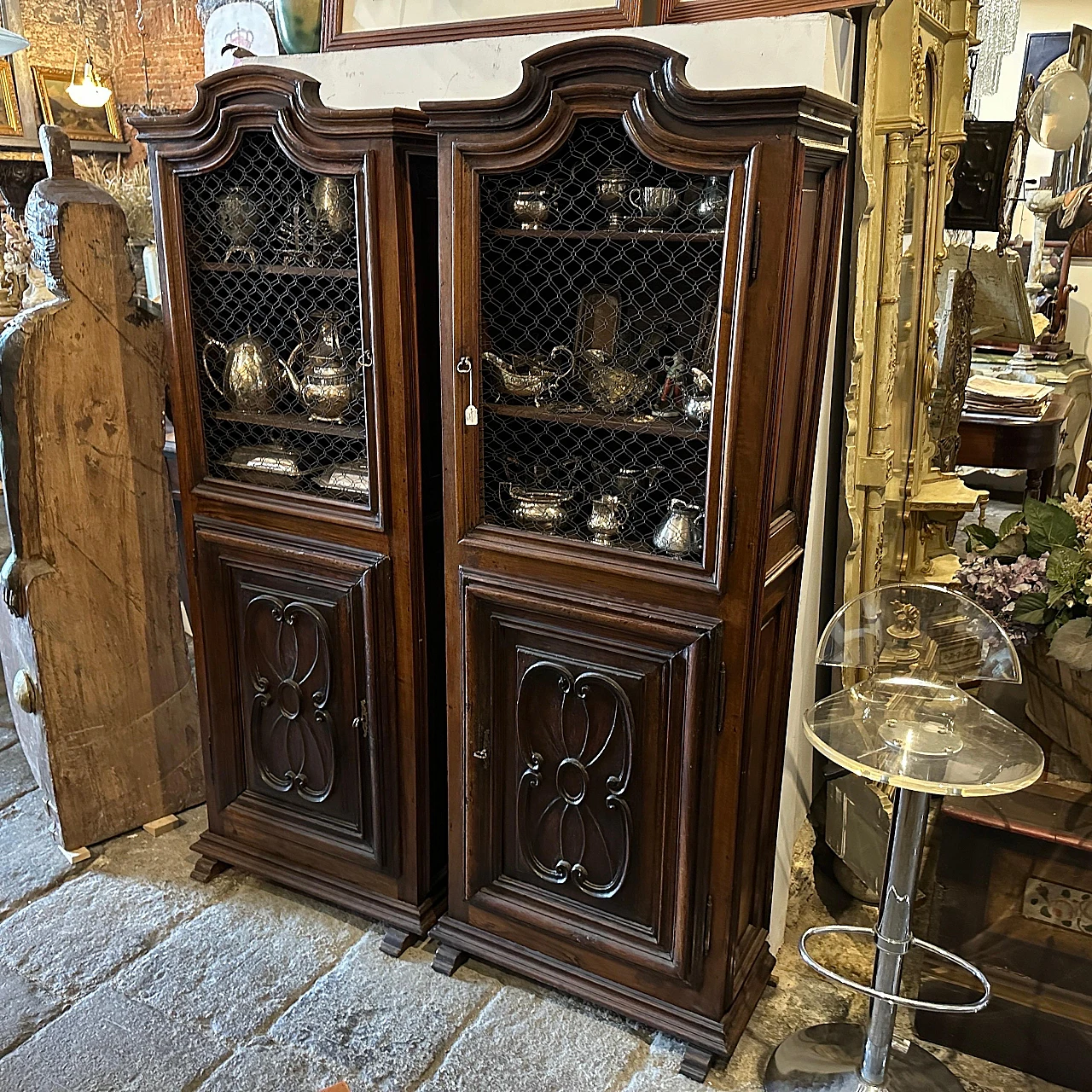 Pair of Louis XVI walnut sideboards, 18th century 9