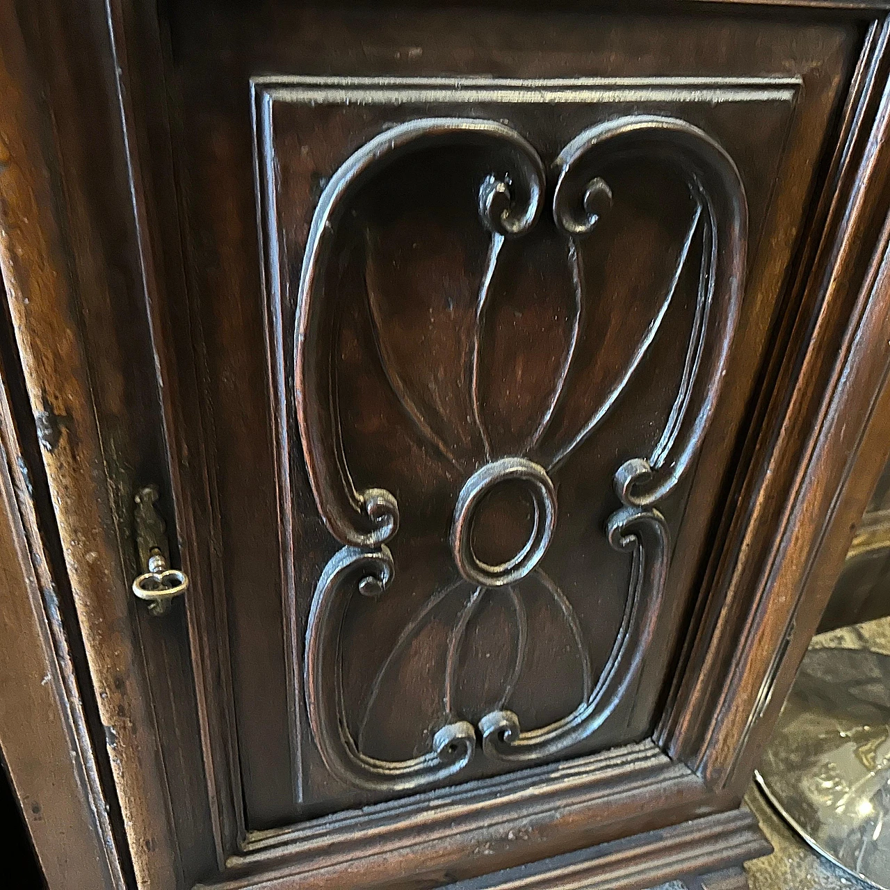 Pair of Louis XVI walnut sideboards, 18th century 13