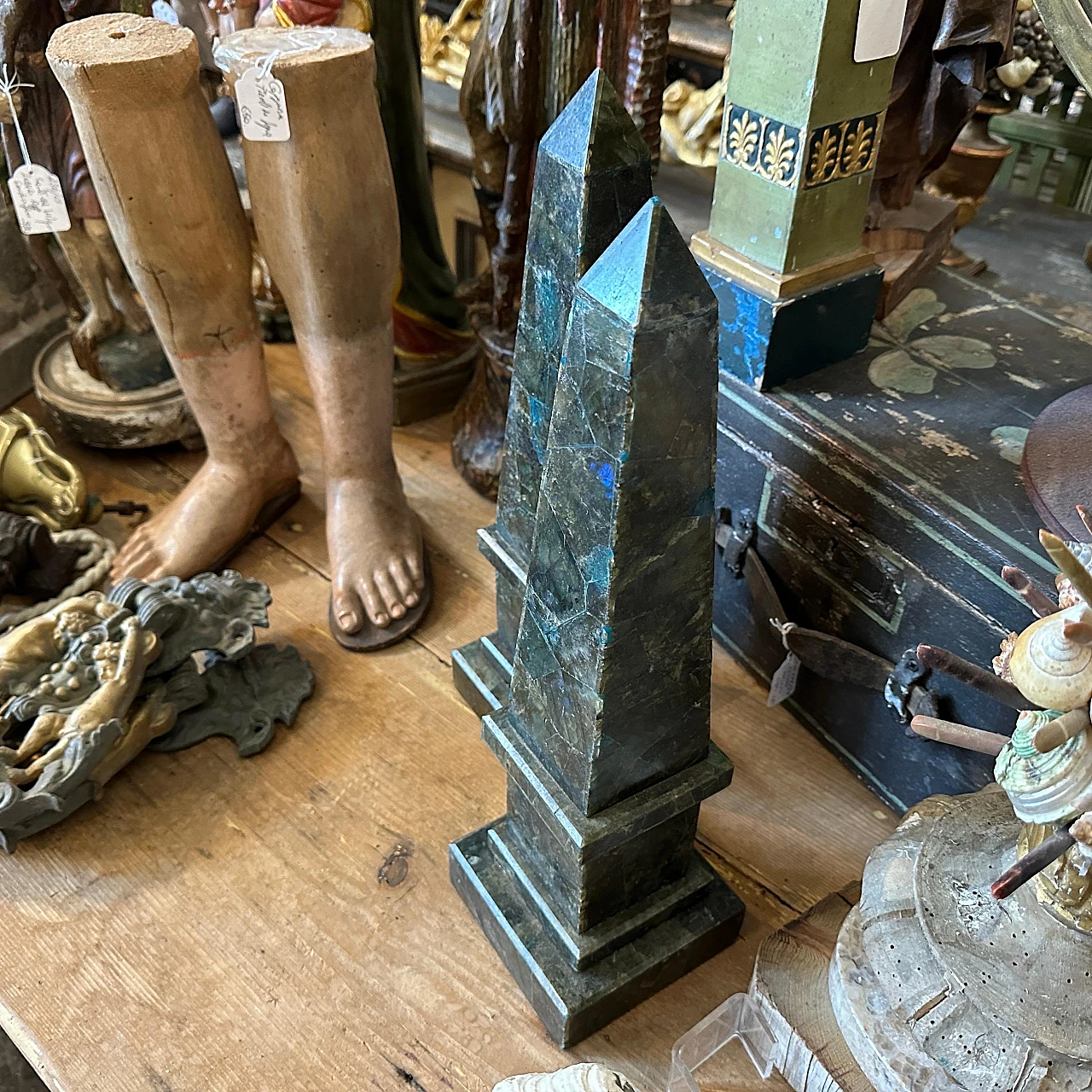 Pair of green marble and lapis lazuli obelisks, late 19th century 8