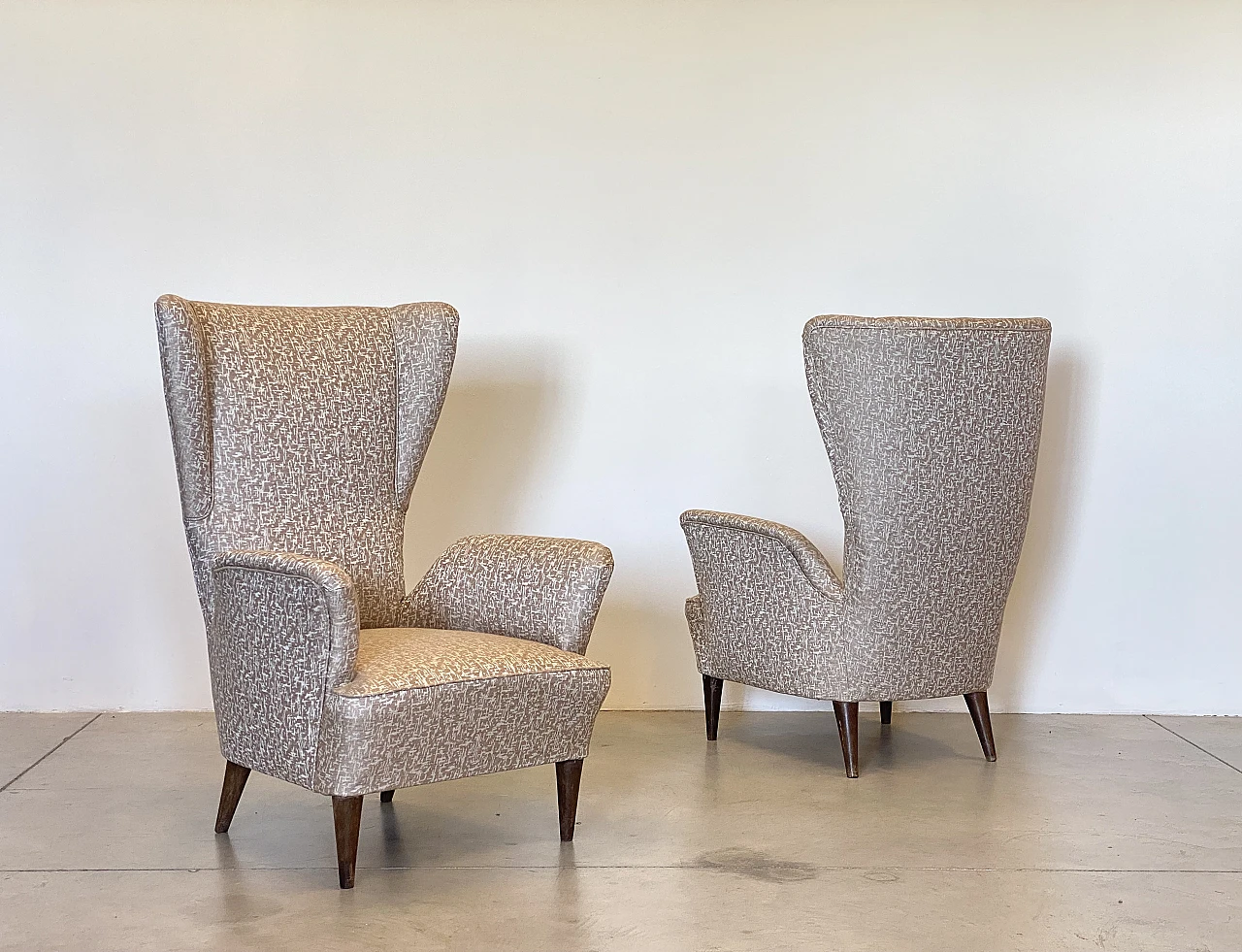 Pair of armchairs with beige fabric in the style of Paolo Buffa, 1940s 8