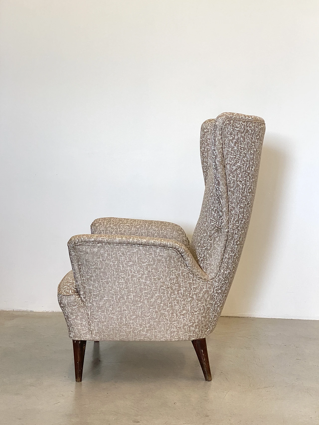 Pair of armchairs with beige fabric in the style of Paolo Buffa, 1940s 11