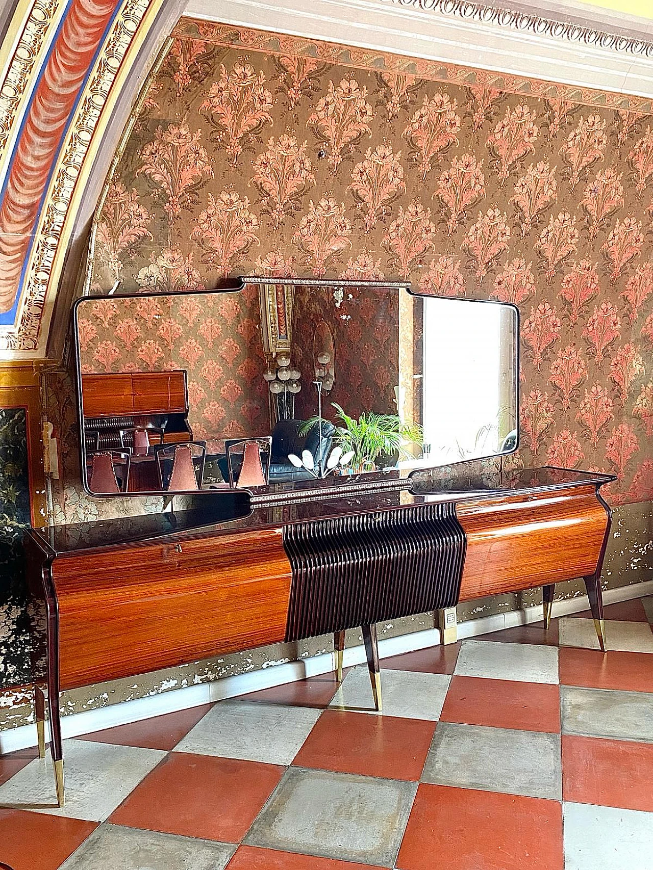 Credenza in palissandro e mogano di Osvaldo Borsani, anni '50 3