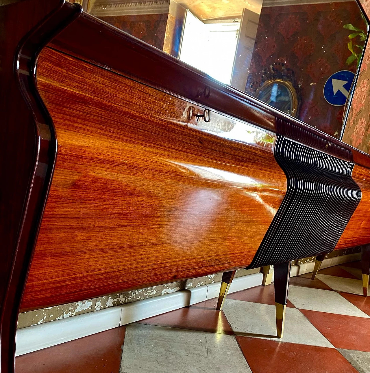 Credenza in palissandro e mogano di Osvaldo Borsani, anni '50 9