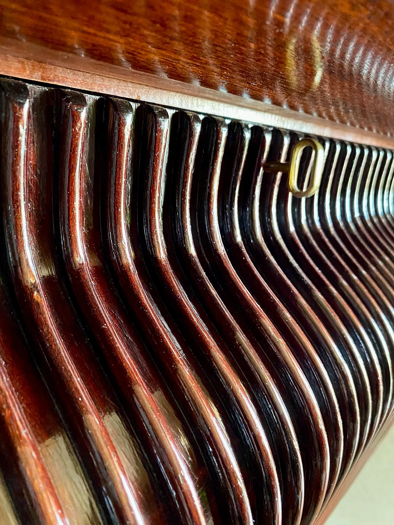 Credenza in palissandro e mogano di Osvaldo Borsani, anni '50 11