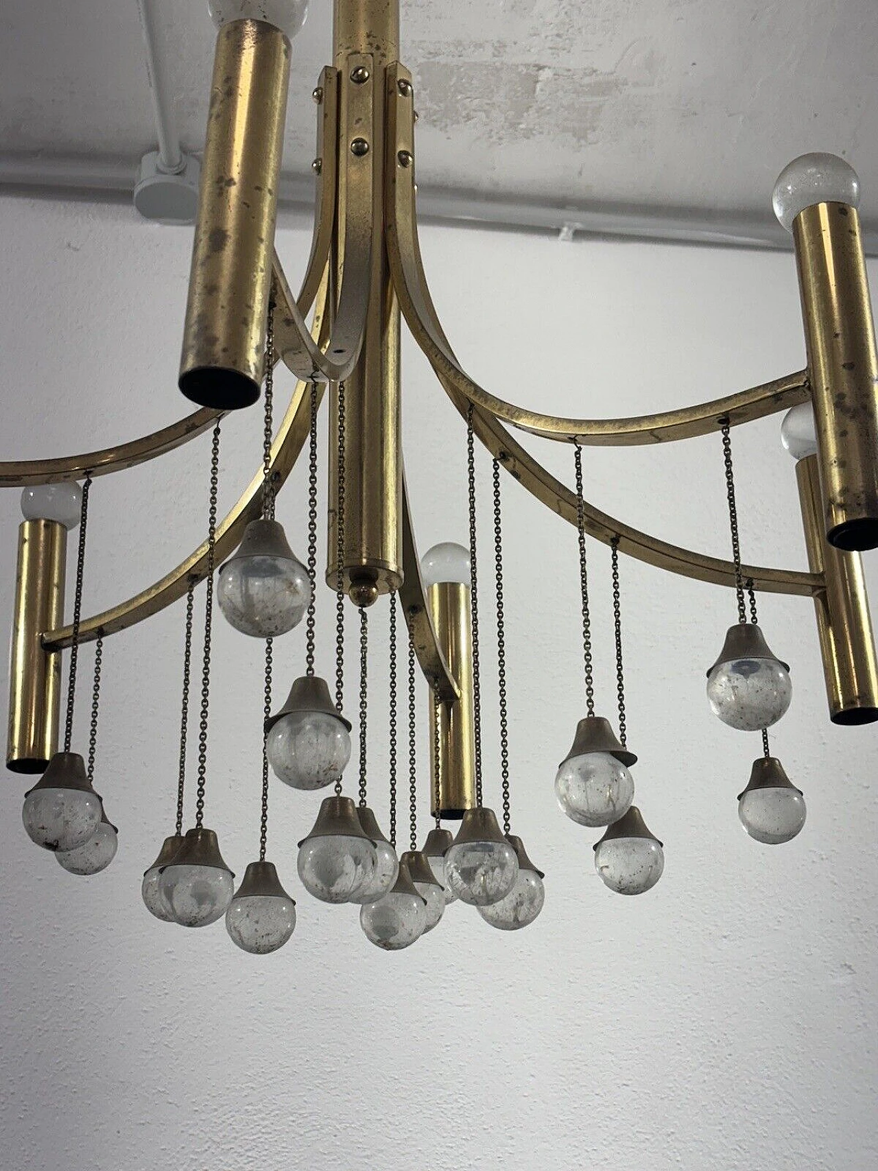 Brass and crystal six-light chandelier by Gaetano Sciolari 4