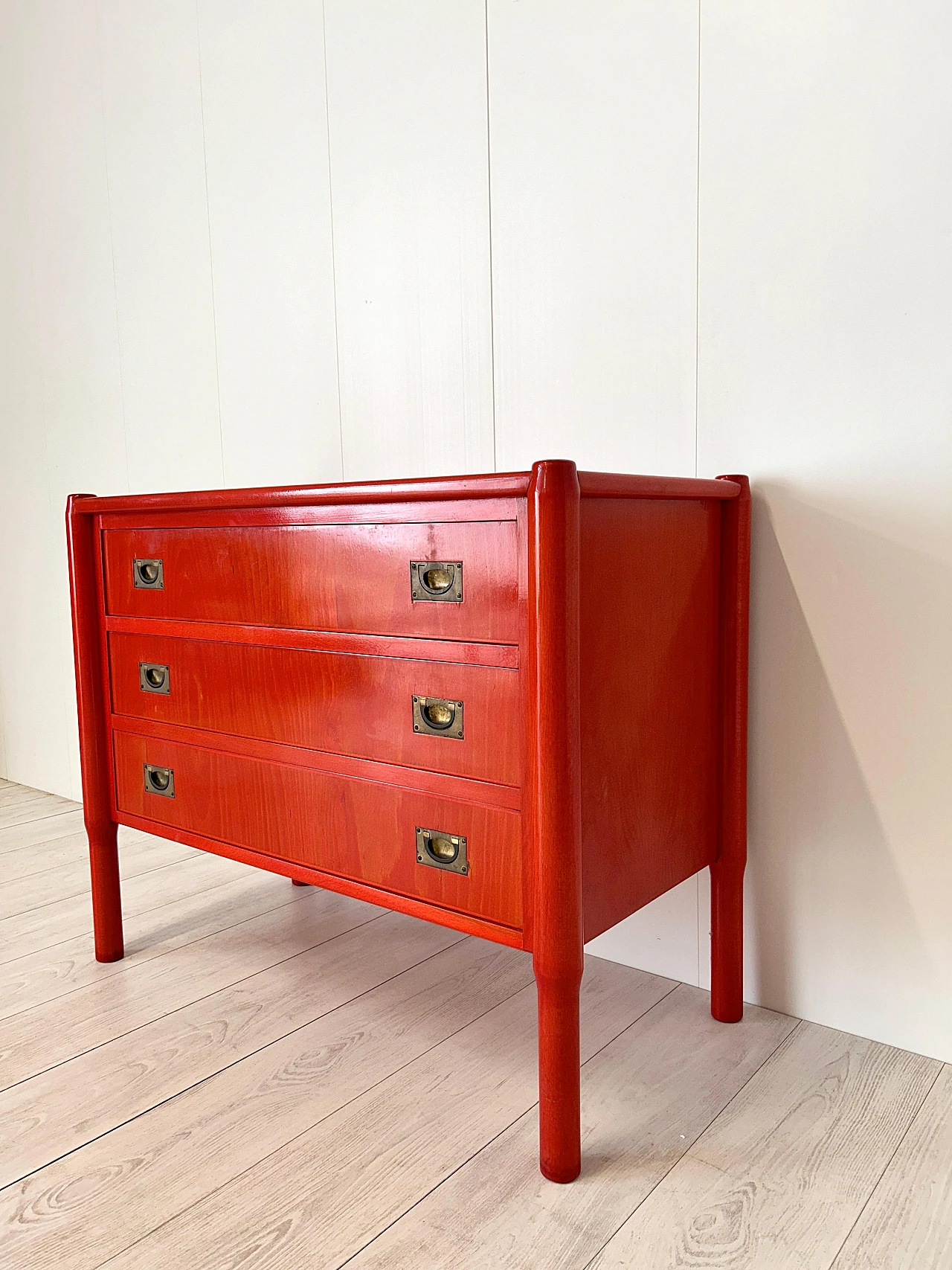 Red wood Carimate chest of drawers by Vico Magistretti, 1960s 5