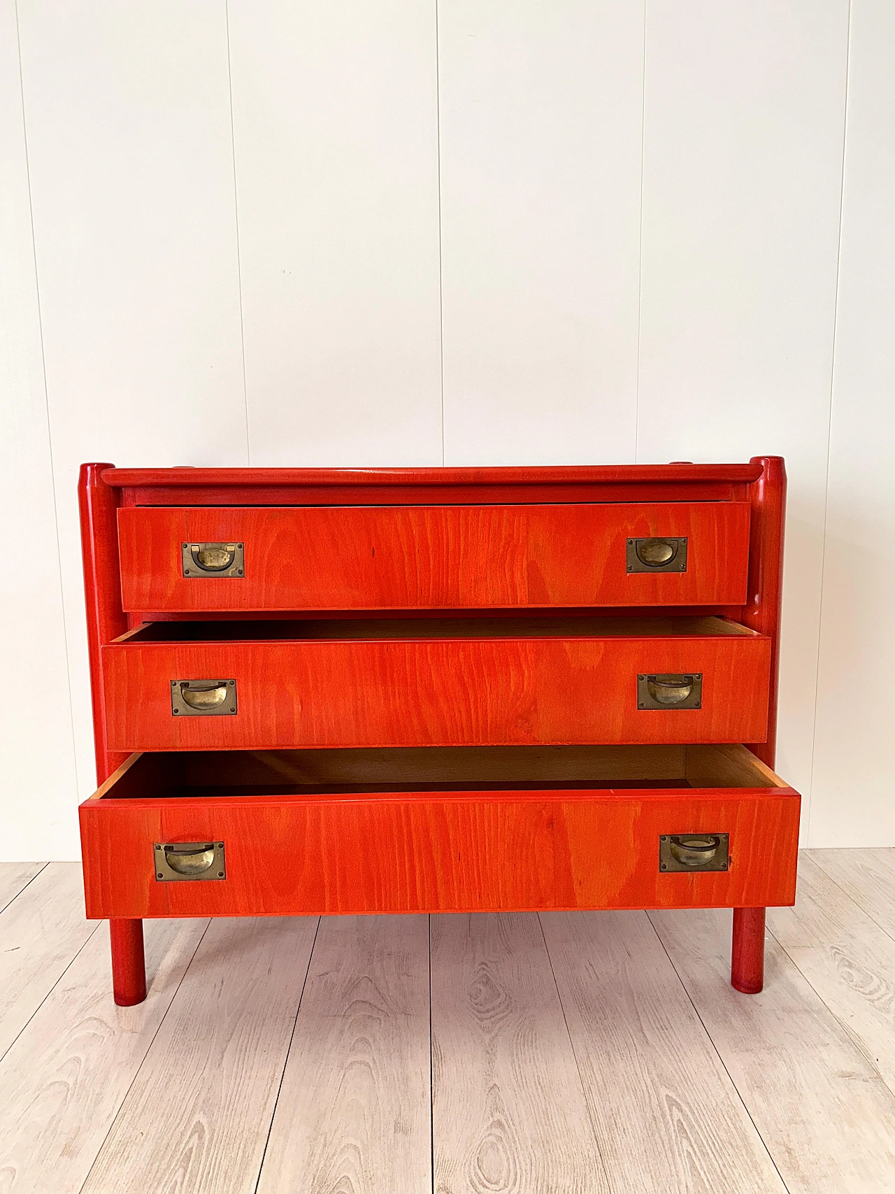 Red wood Carimate chest of drawers by Vico Magistretti, 1960s 6