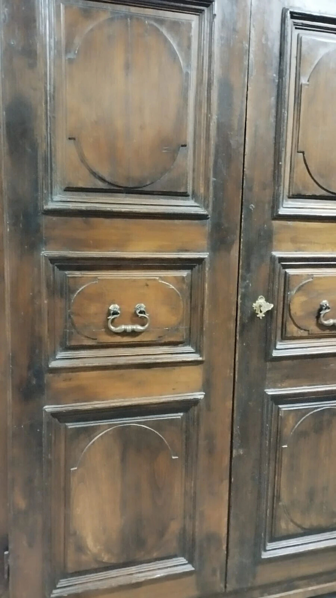 Tuscan poplar wardrobe with ashlar doors, 17th century 6