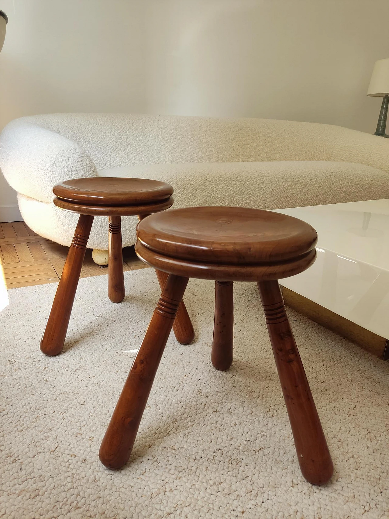 Pair of wooden tripod stools in the style of Charlotte Perriand, 1970s 7