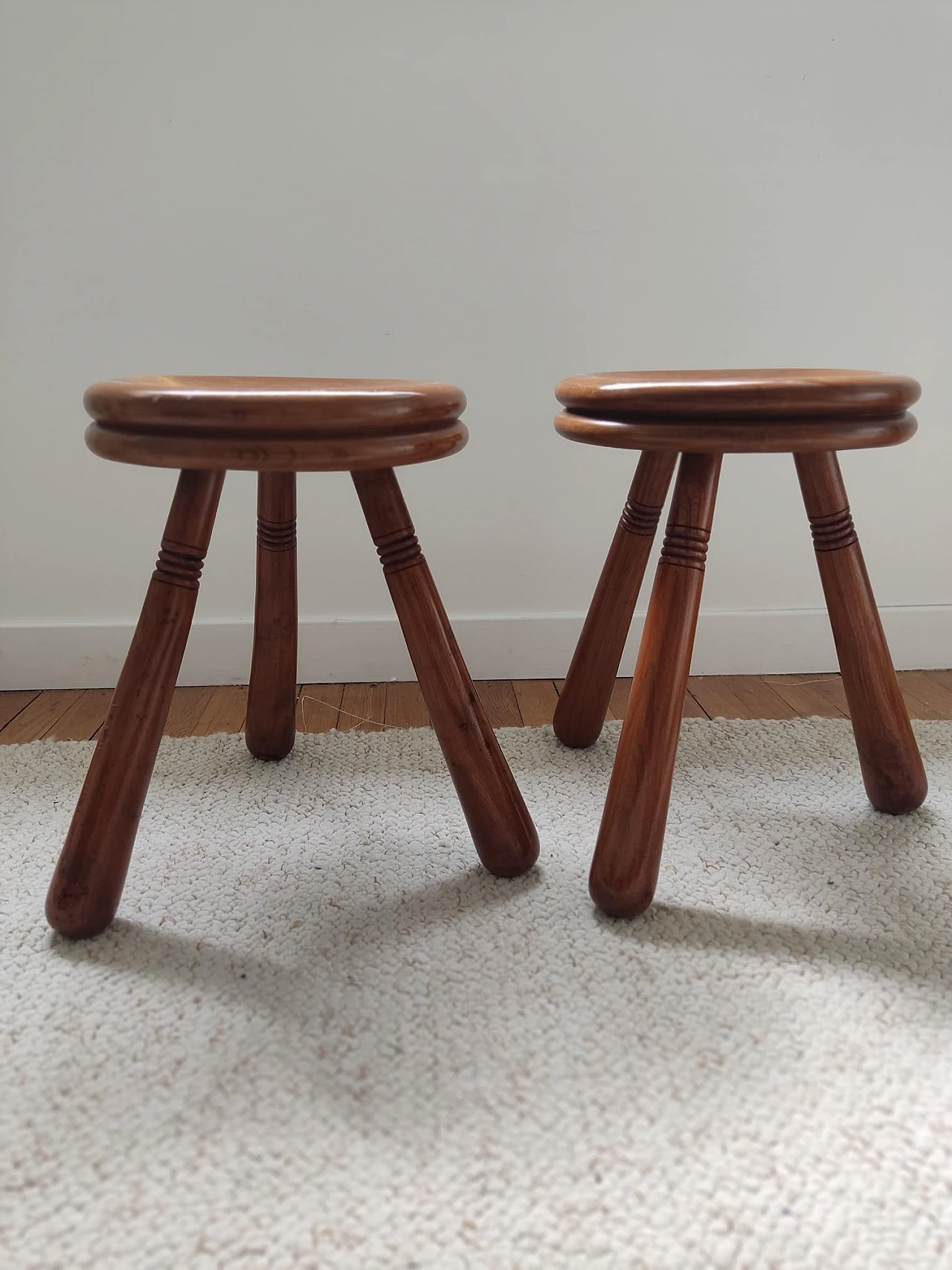 Pair of wooden tripod stools in the style of Charlotte Perriand, 1970s 9