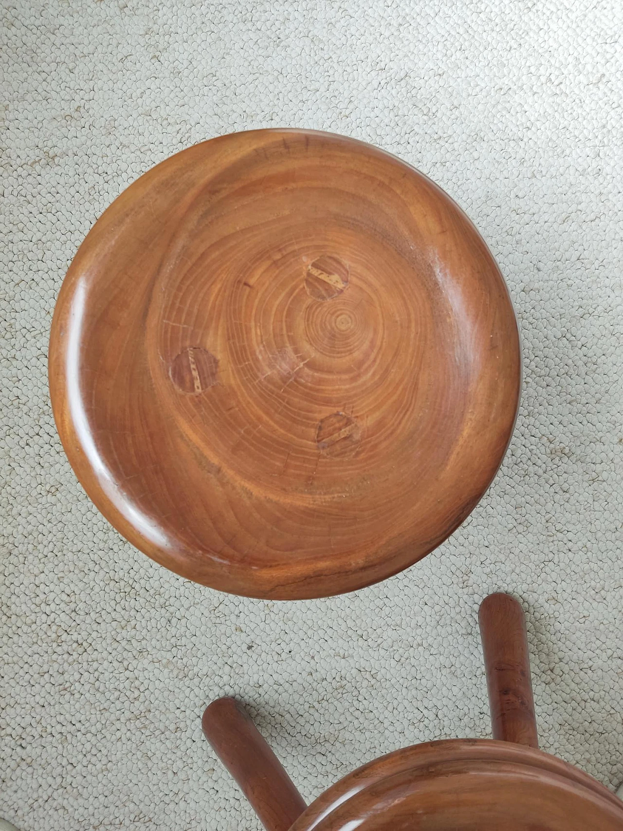 Pair of wooden tripod stools in the style of Charlotte Perriand, 1970s 12