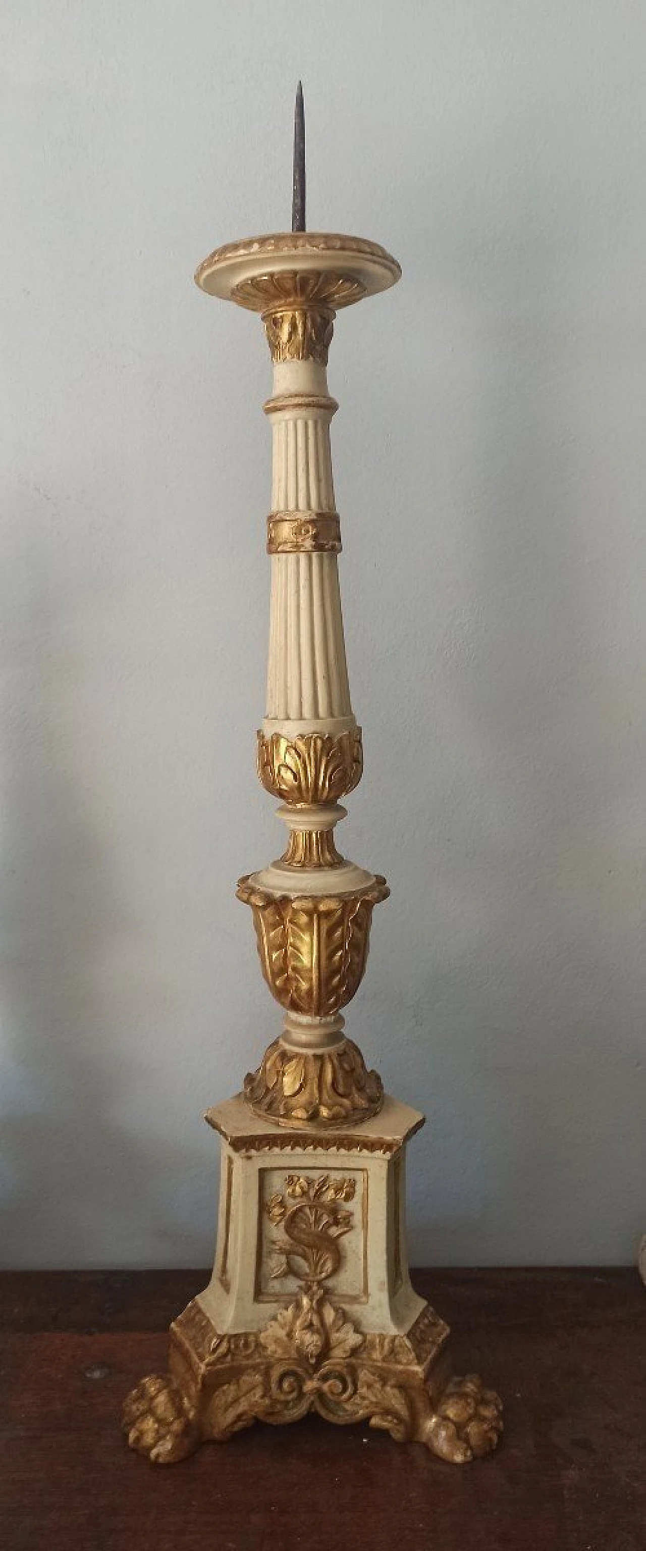 Tuscan lacquered and gilded wood candlestick, late 18th century 1