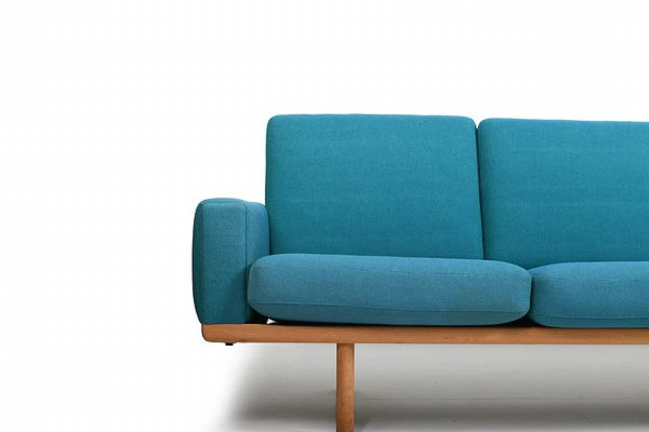 GE-236/4 sofa by Hans J. Wegner for Getama, 1960s 4