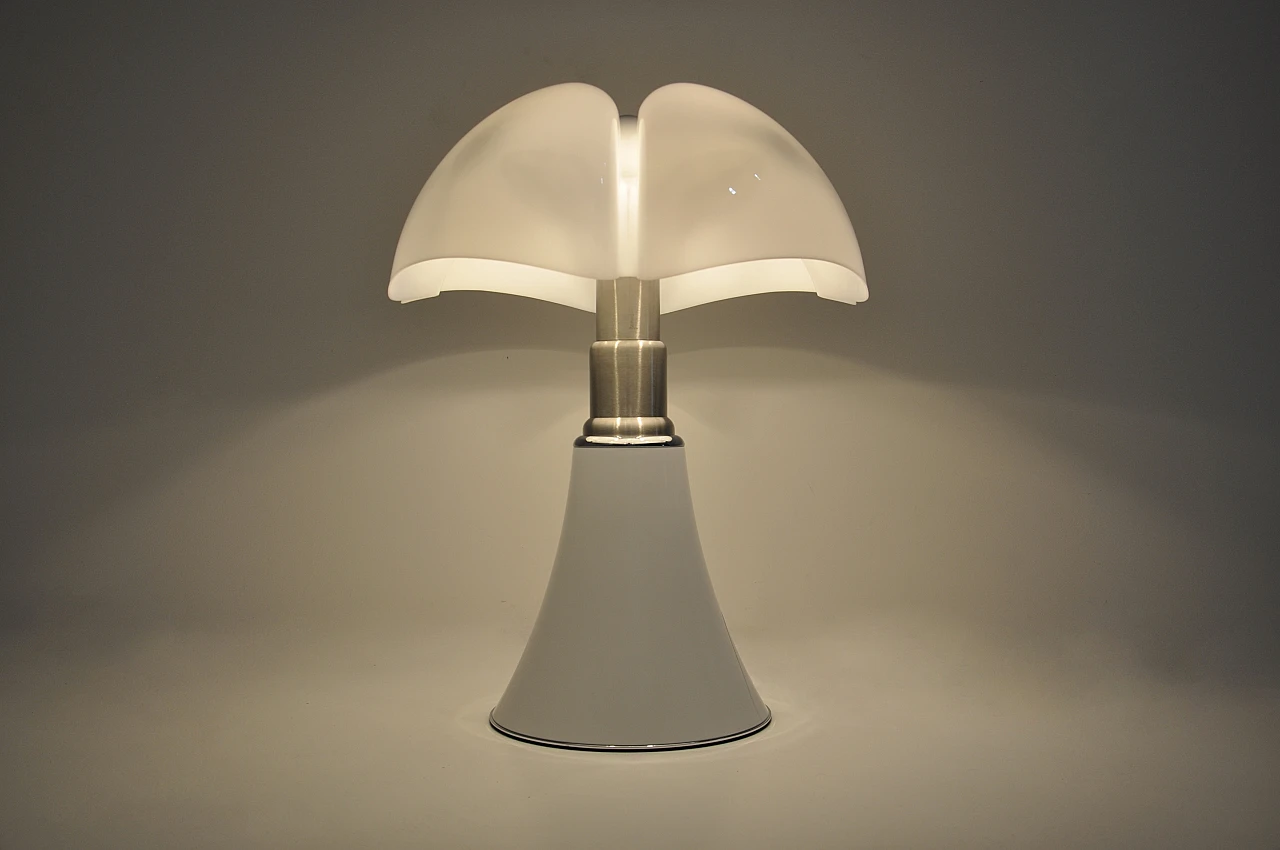 Pipistrello lamp by Gae Aulenti for Martinelli Luce, 1980s 2