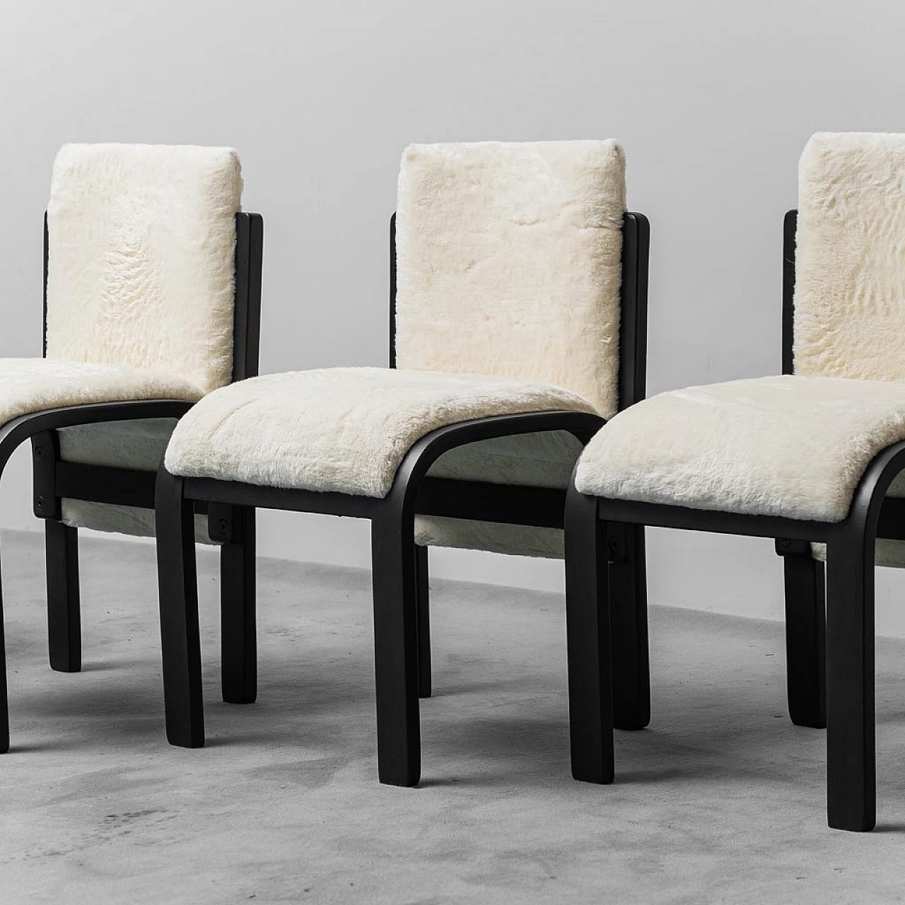 4 Chairs in wood and white long pile velvet, 1970s 6